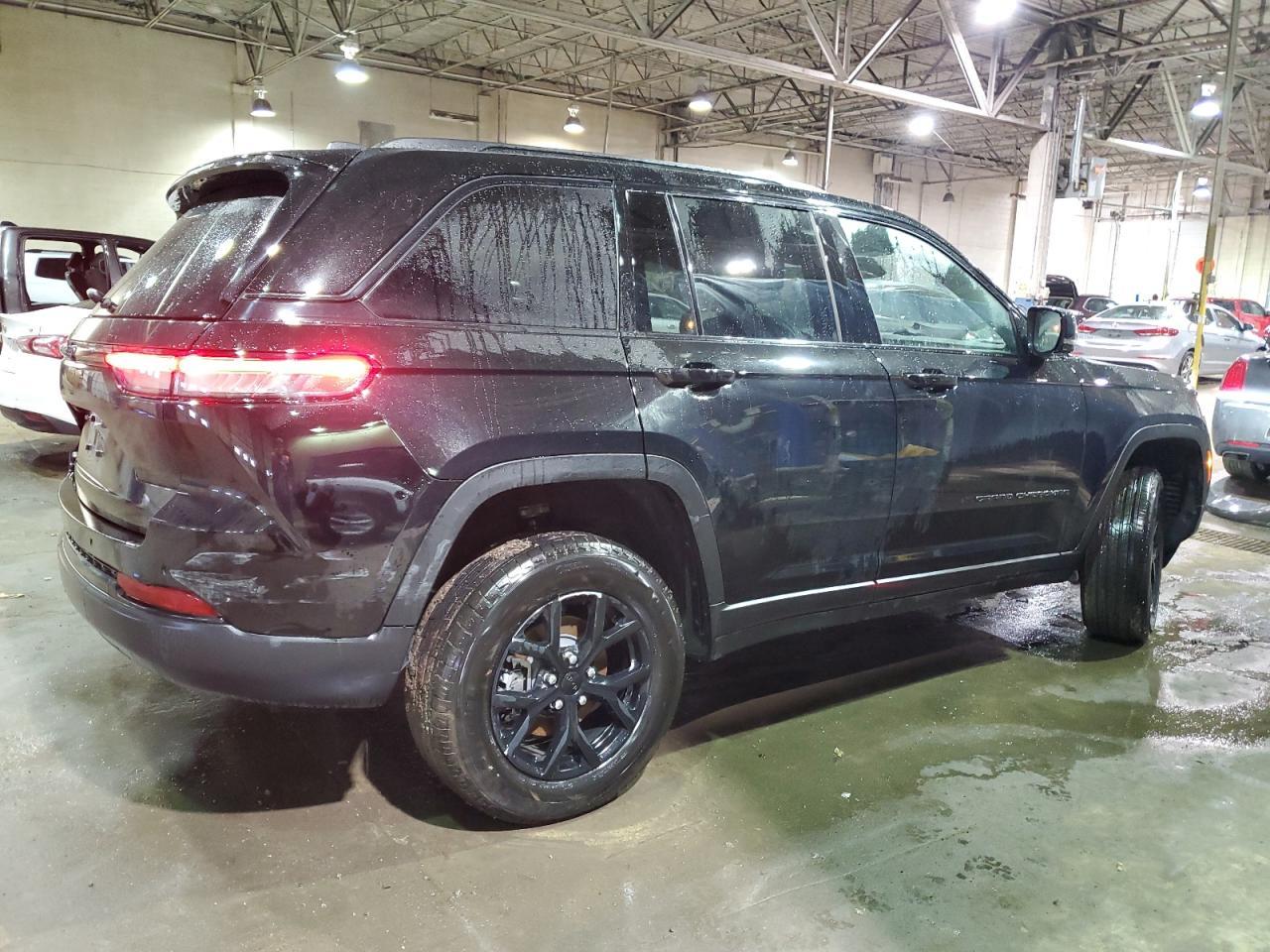 2024 JEEP GRAND CHER - Image 3