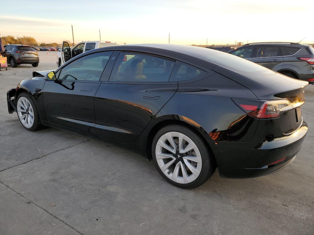2021 TESLA MODEL 3 - Фото 2