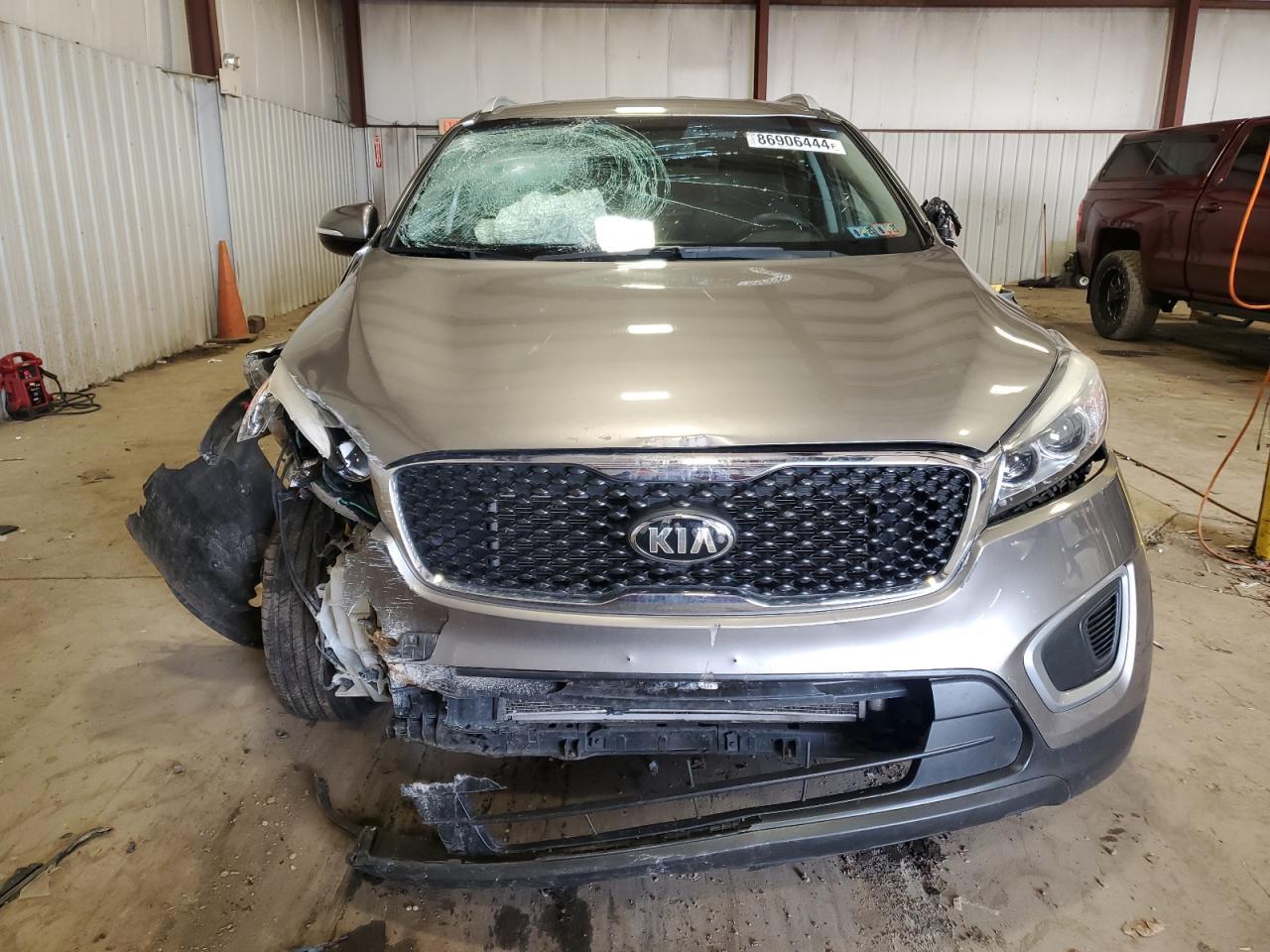 2016 KIA SORENTO LX - Image 5