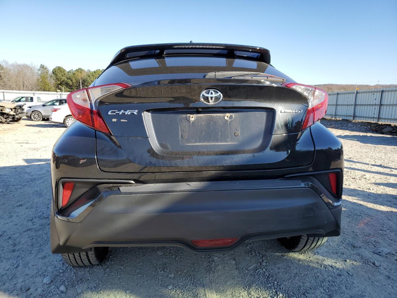 2019 TOYOTA C-HR XLE - Фото 6