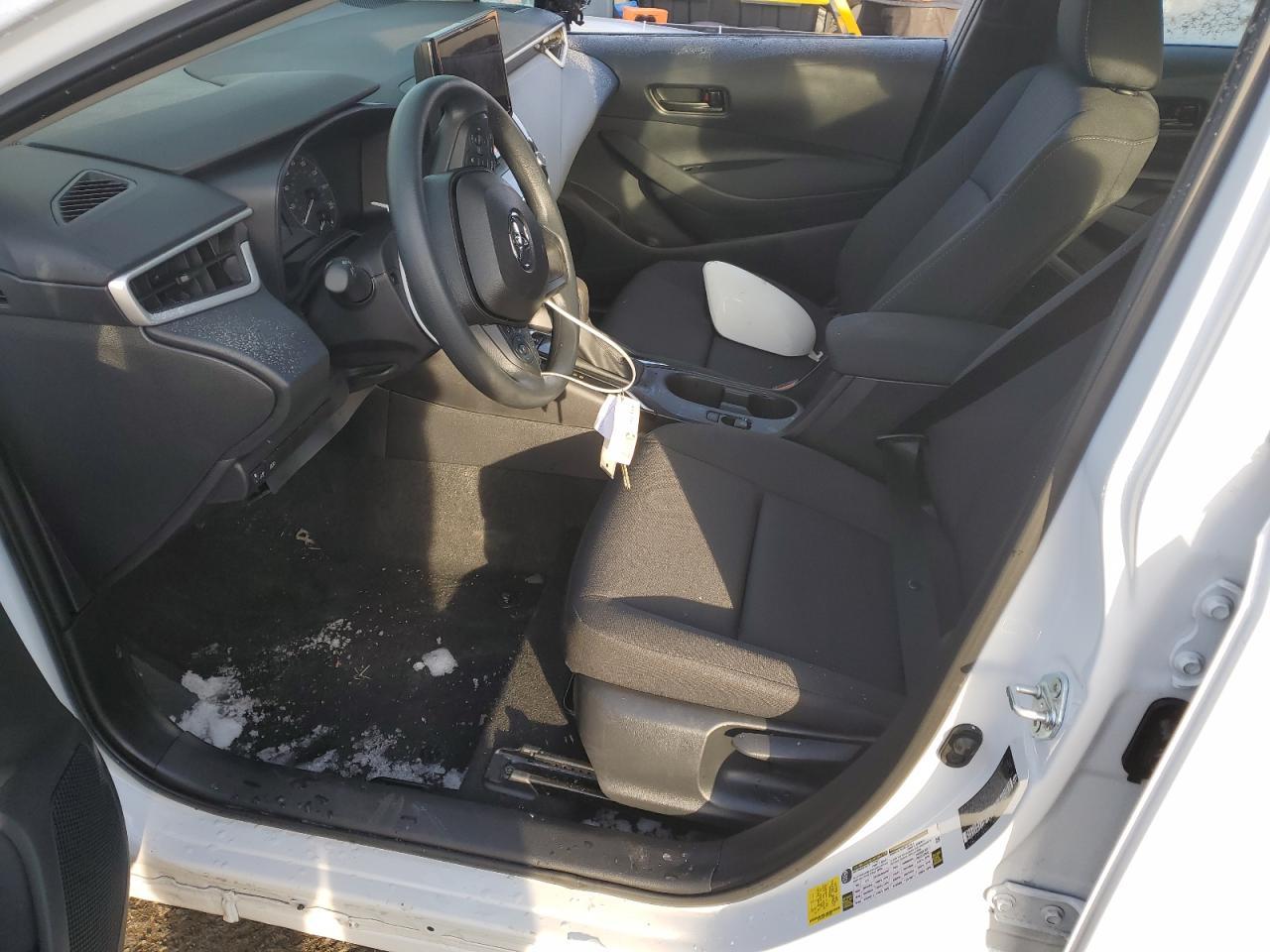 2025 TOYOTA COROLLA LE - Фото 7