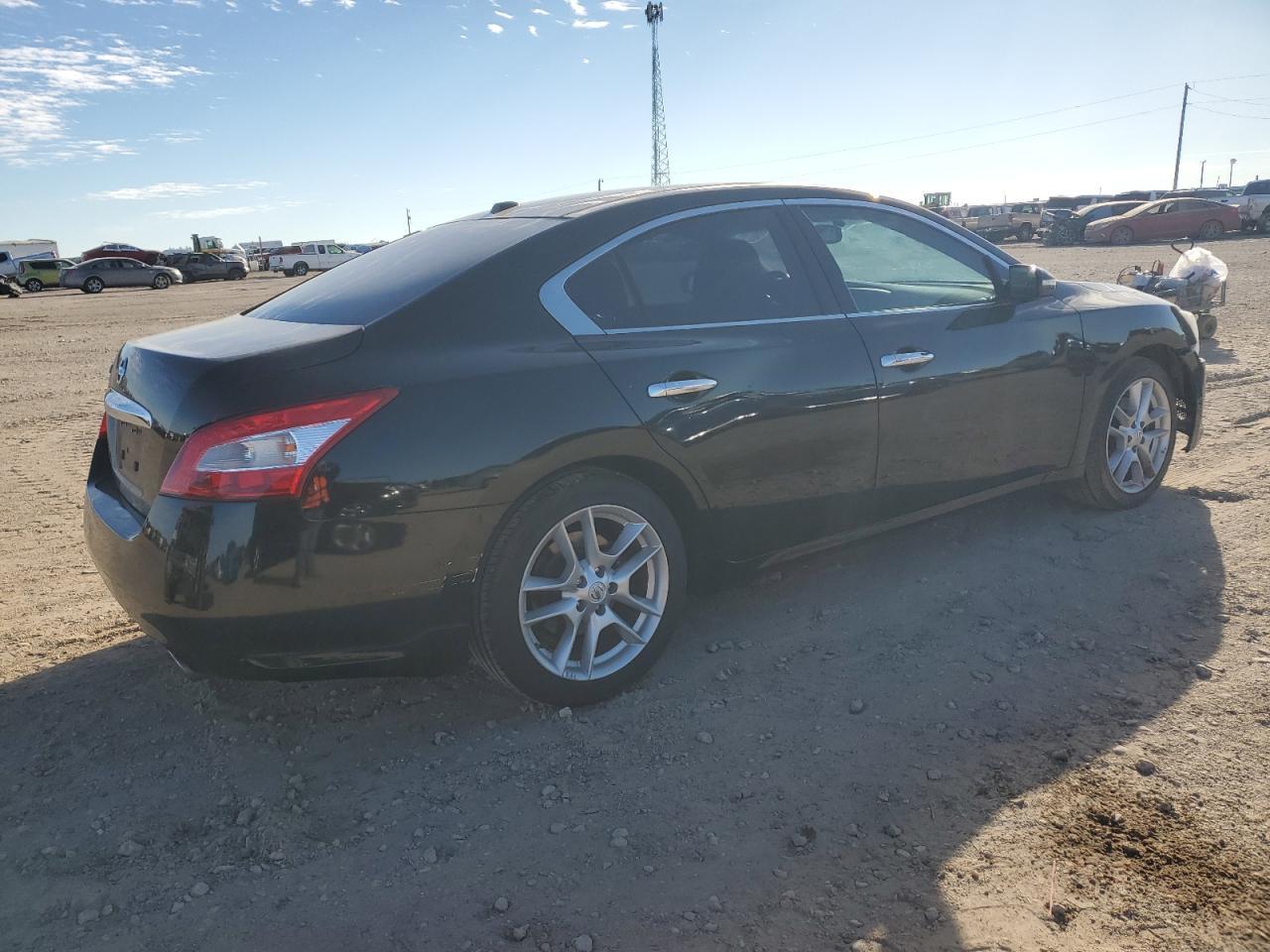 2011 NISSAN MAXIMA S - Image 3