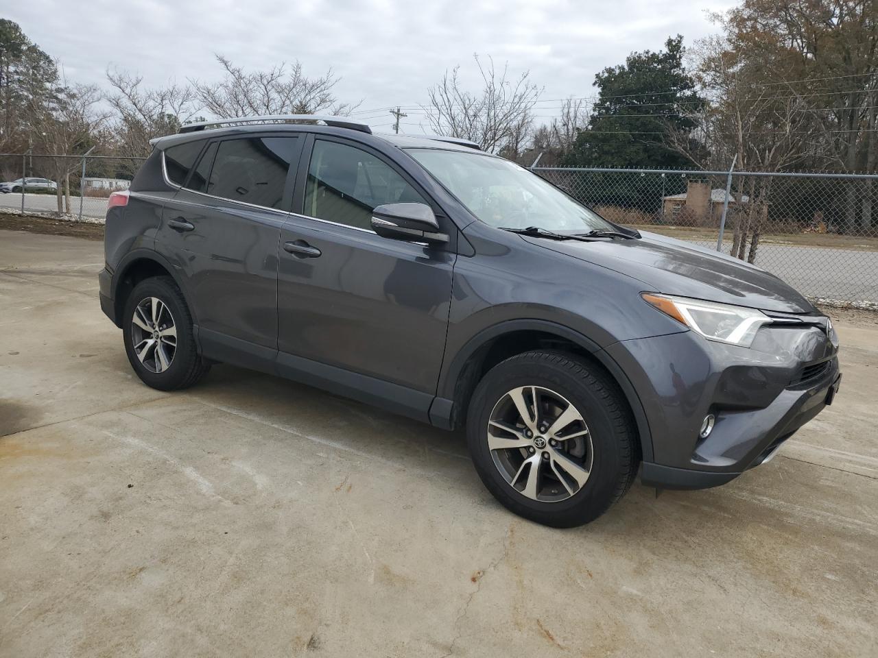 2016 TOYOTA RAV4 XLE - Фото 4
