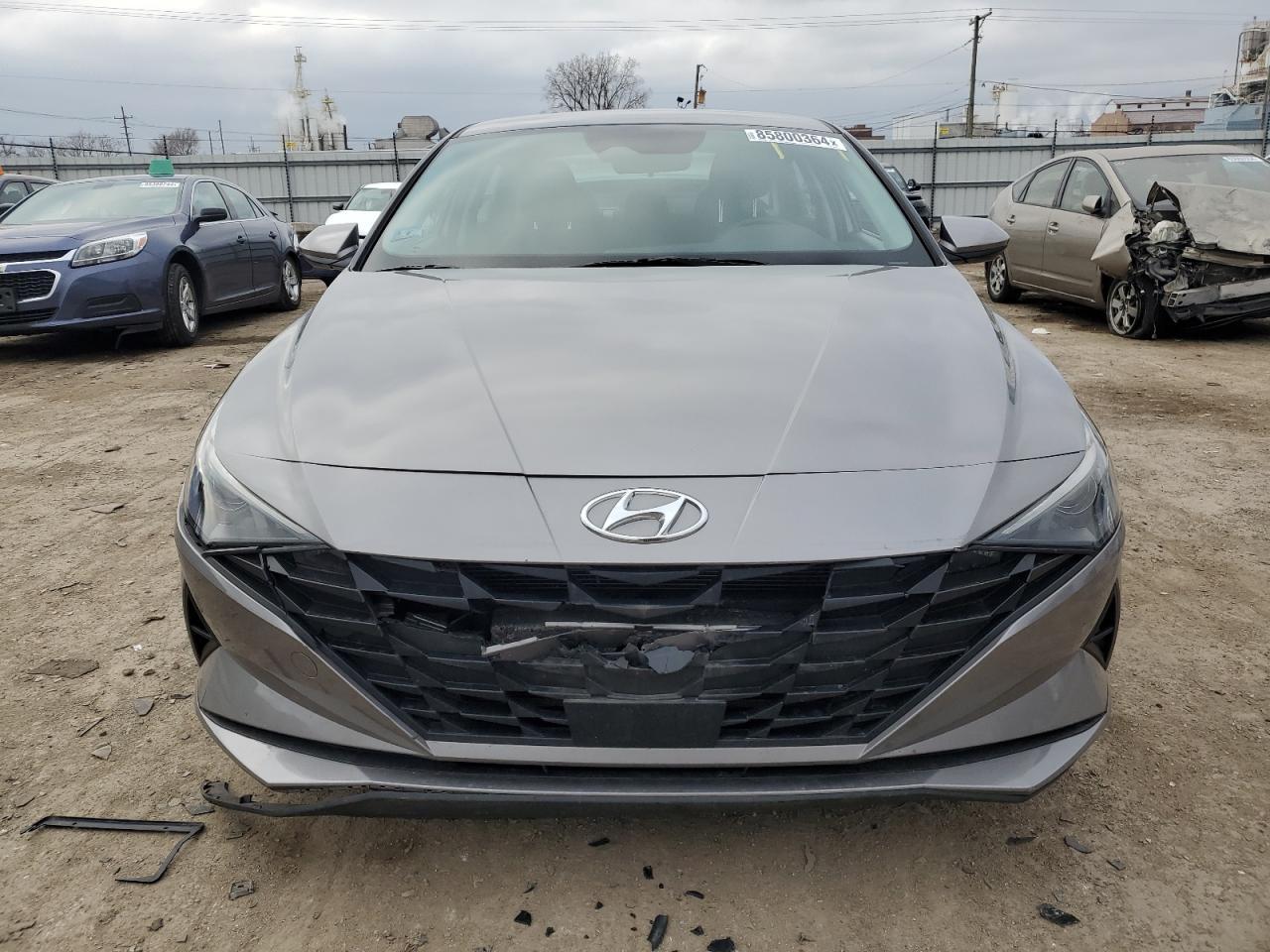 2023 HYUNDAI ELANTRA SE - Image 5