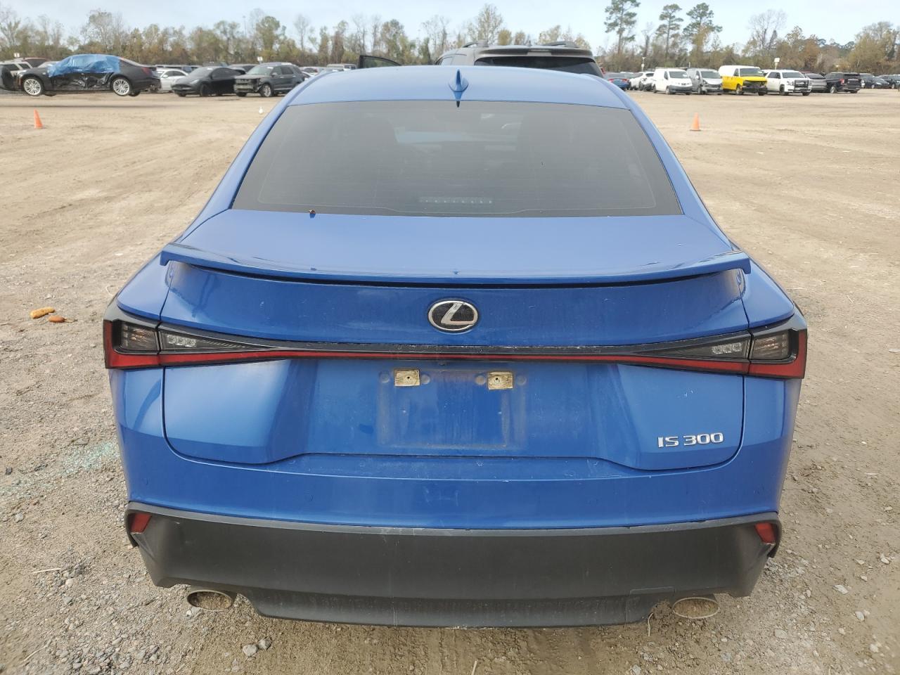 2021 LEXUS IS 300 - Image 6