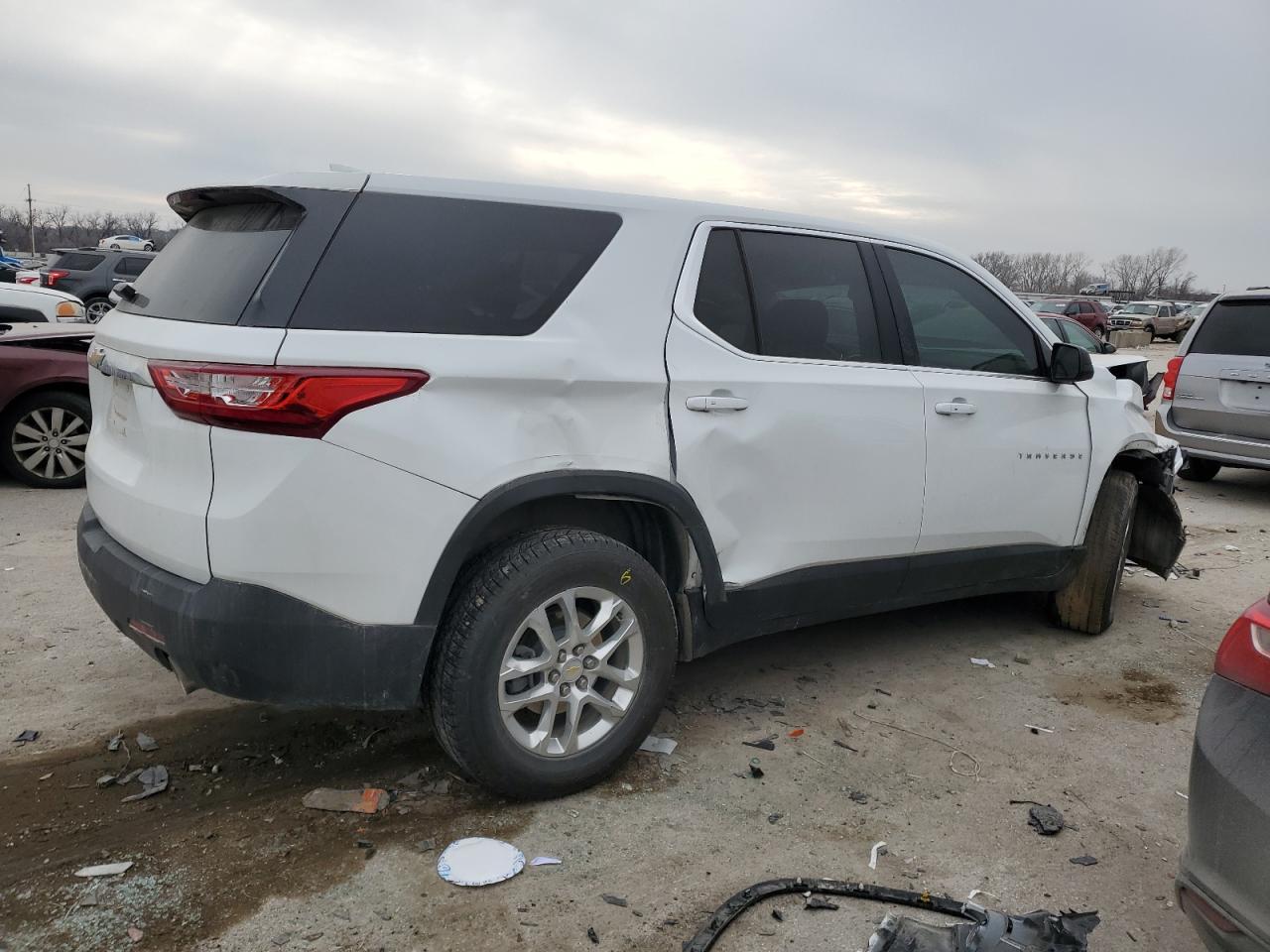 2021 CHEVROLET TRAVERSE L - Image 3