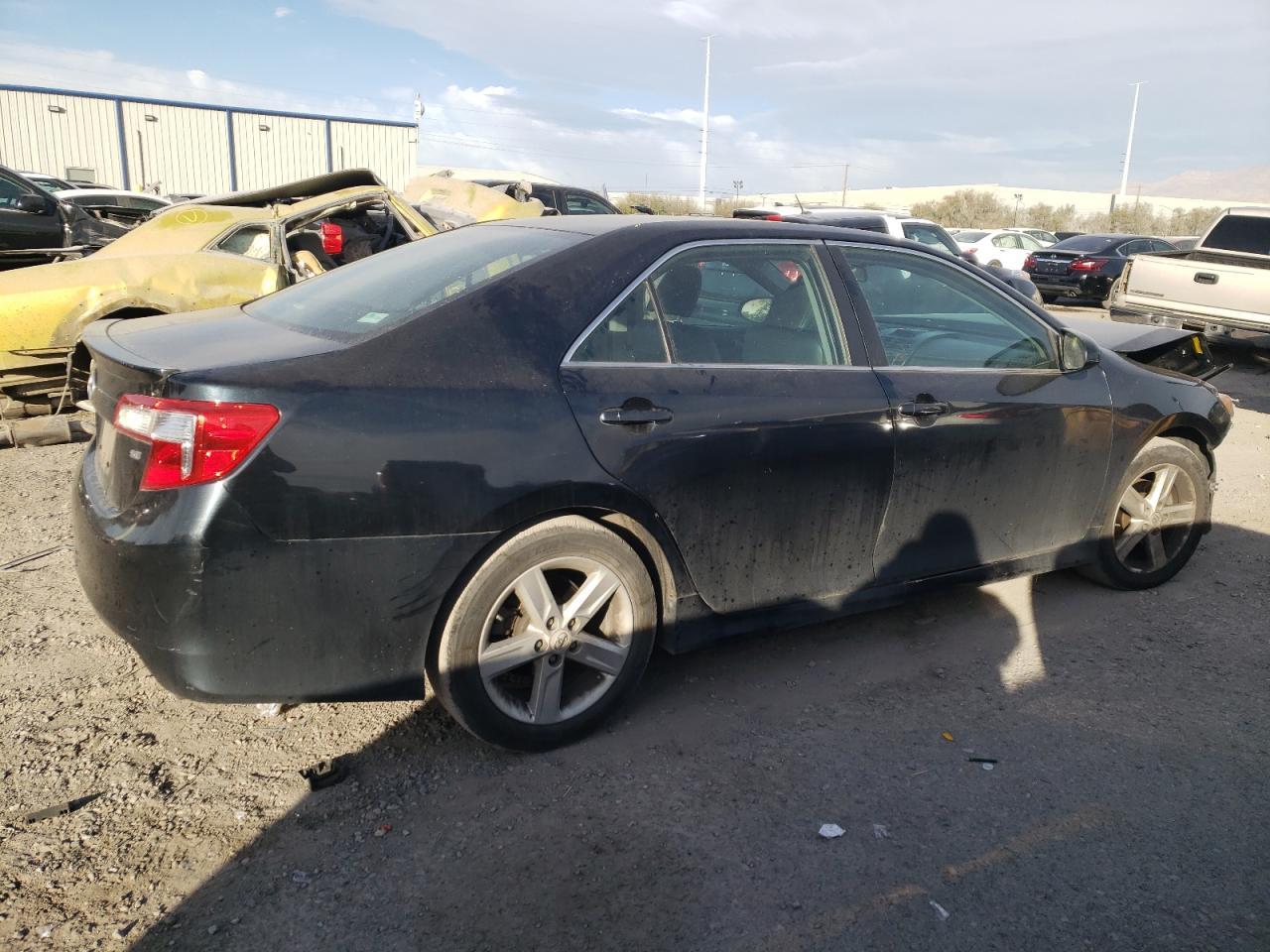 2012 TOYOTA CAMRY BASE - Фото 3