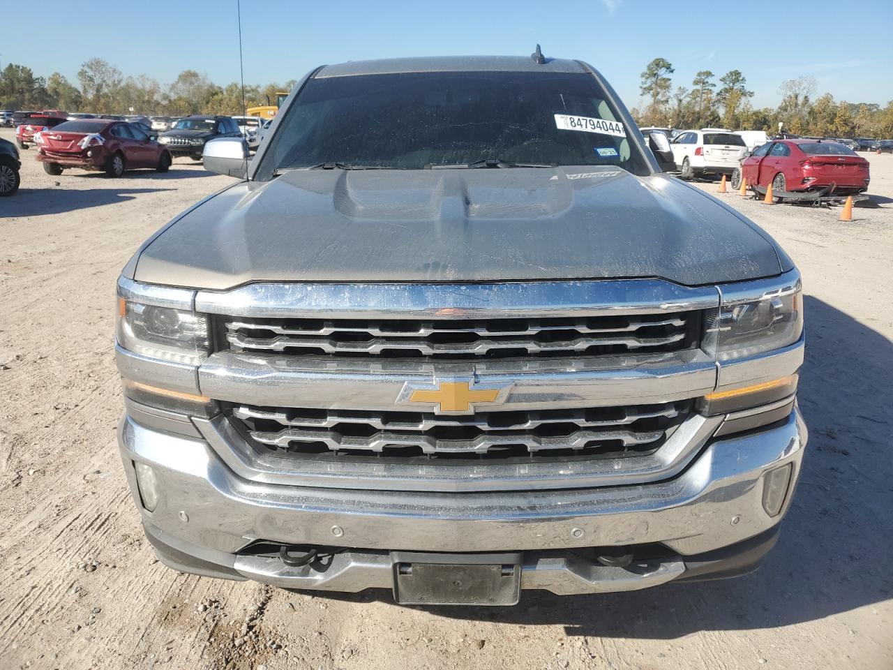 2017 CHEVROLET SILVERADO - Image 5