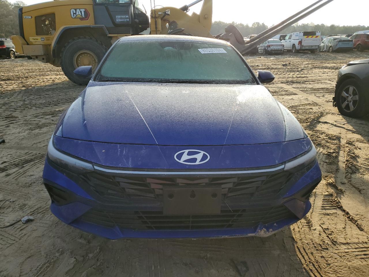 2024 HYUNDAI ELANTRA SE - Фото 5