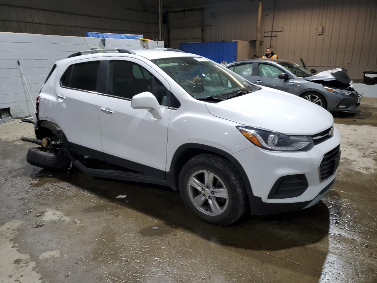 2019 CHEVROLET TRAX 1LT - Image 4