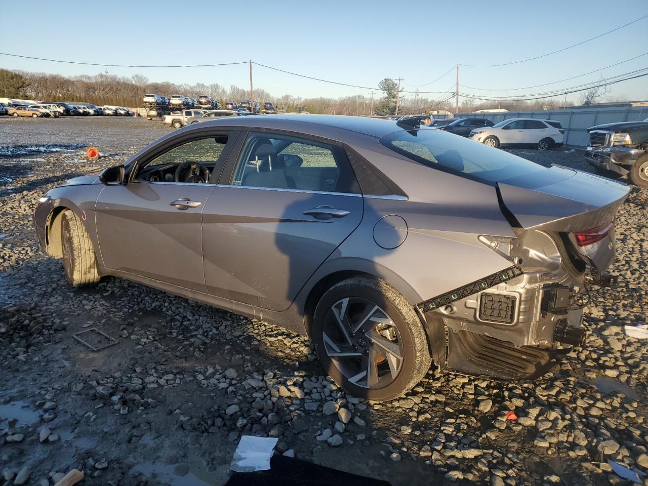 2024 HYUNDAI ELANTRA SE - Фото 2