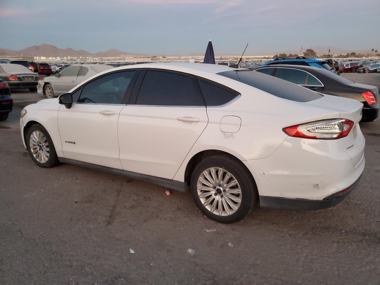 2014 FORD FUSION S H - Image 2