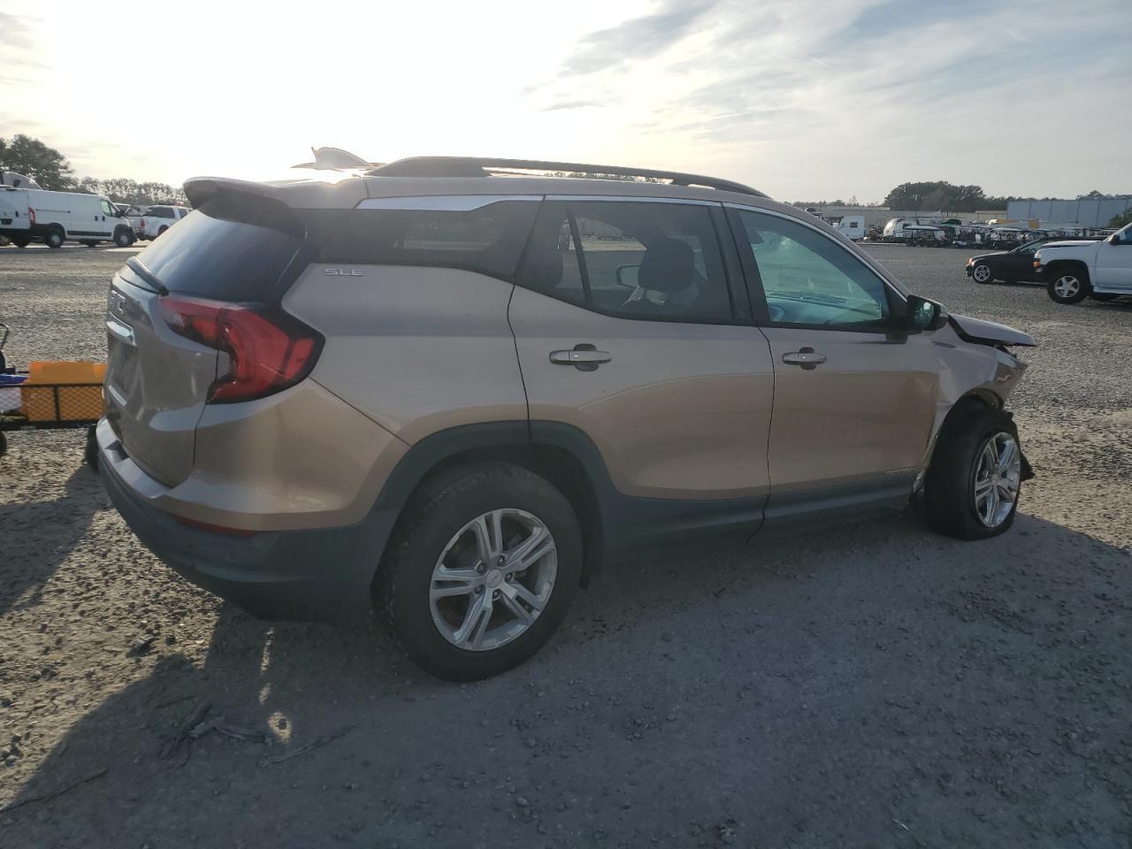 2018 GMC TERRAIN SL - Image 3