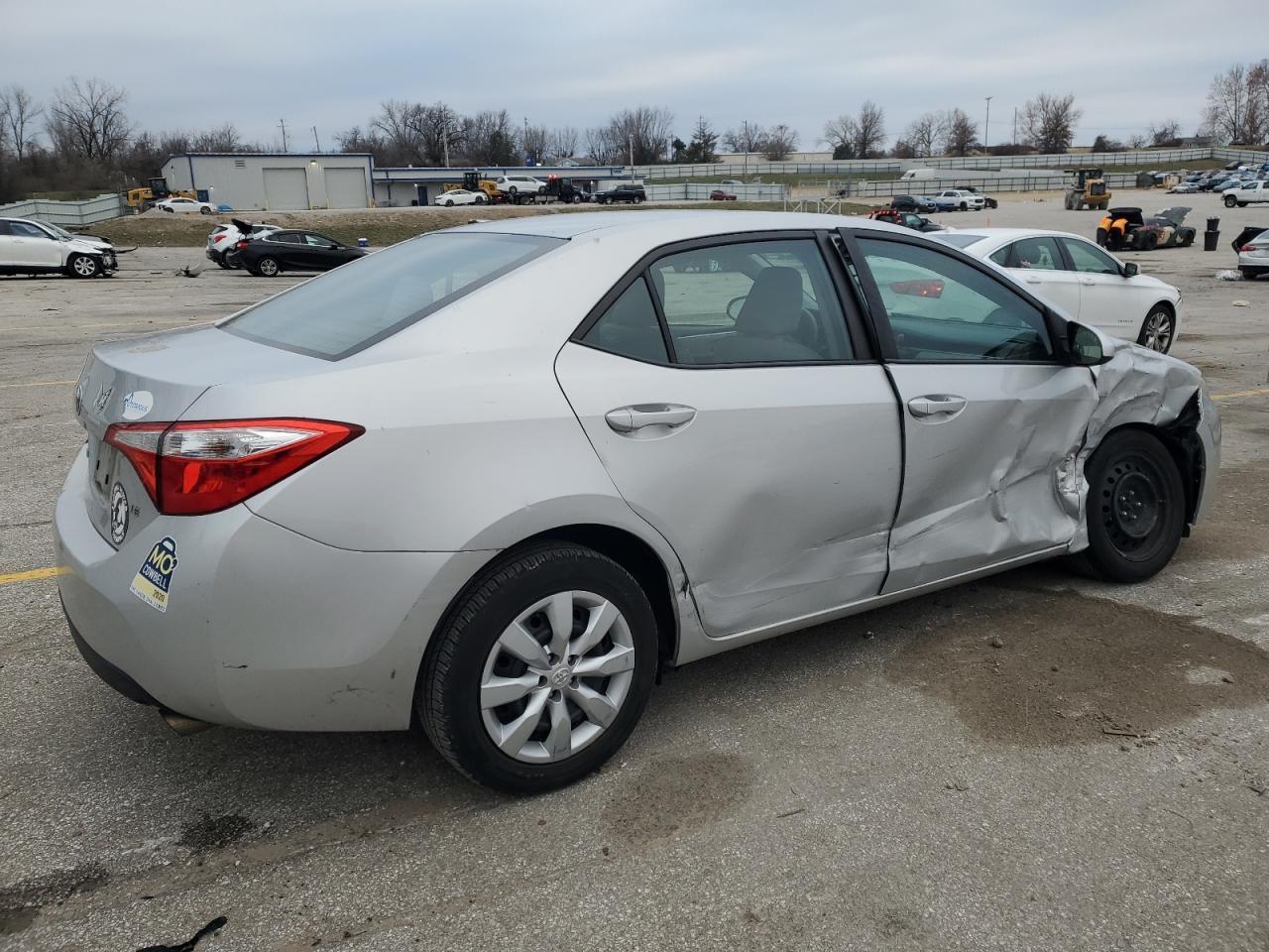2016 TOYOTA COROLLA L - Фото 3