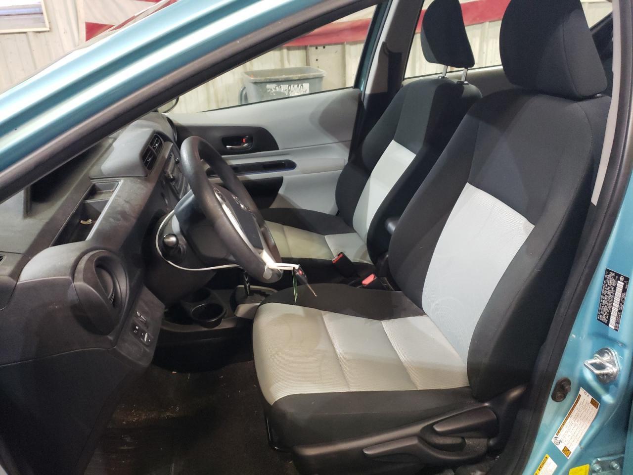 2013 TOYOTA PRIUS C - Фото 7