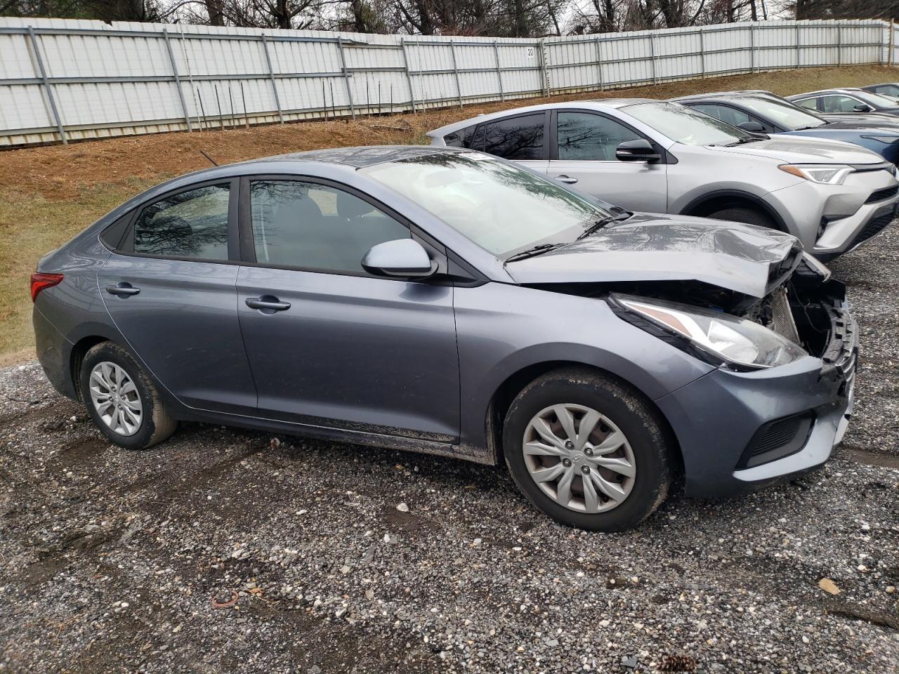 2019 HYUNDAI ACCENT SE - Image 4