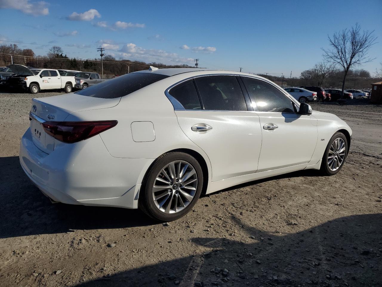 2018 INFINITI Q50 LUXE - Фото 3