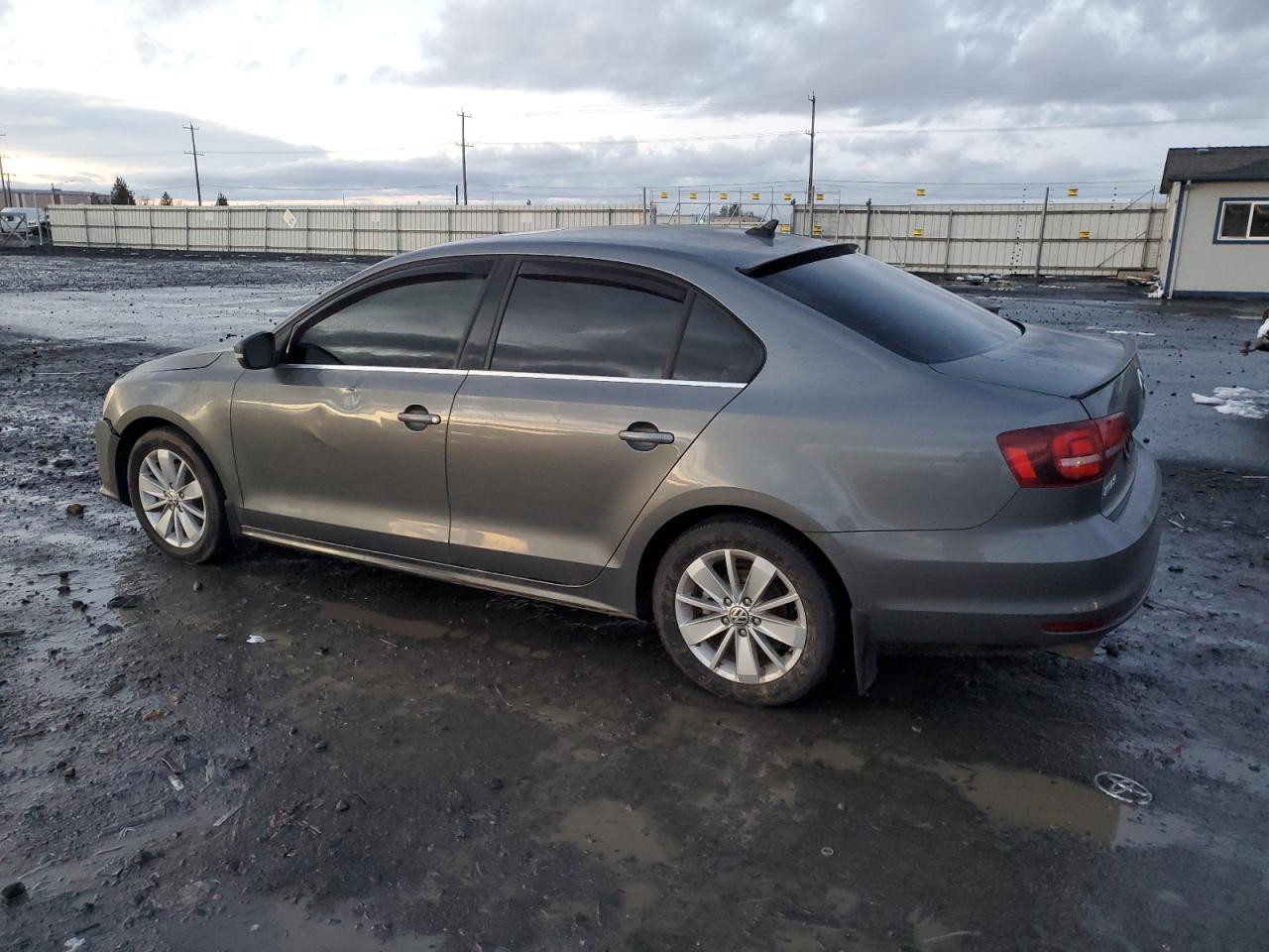 2016 VOLKSWAGEN JETTA SE - Image 2