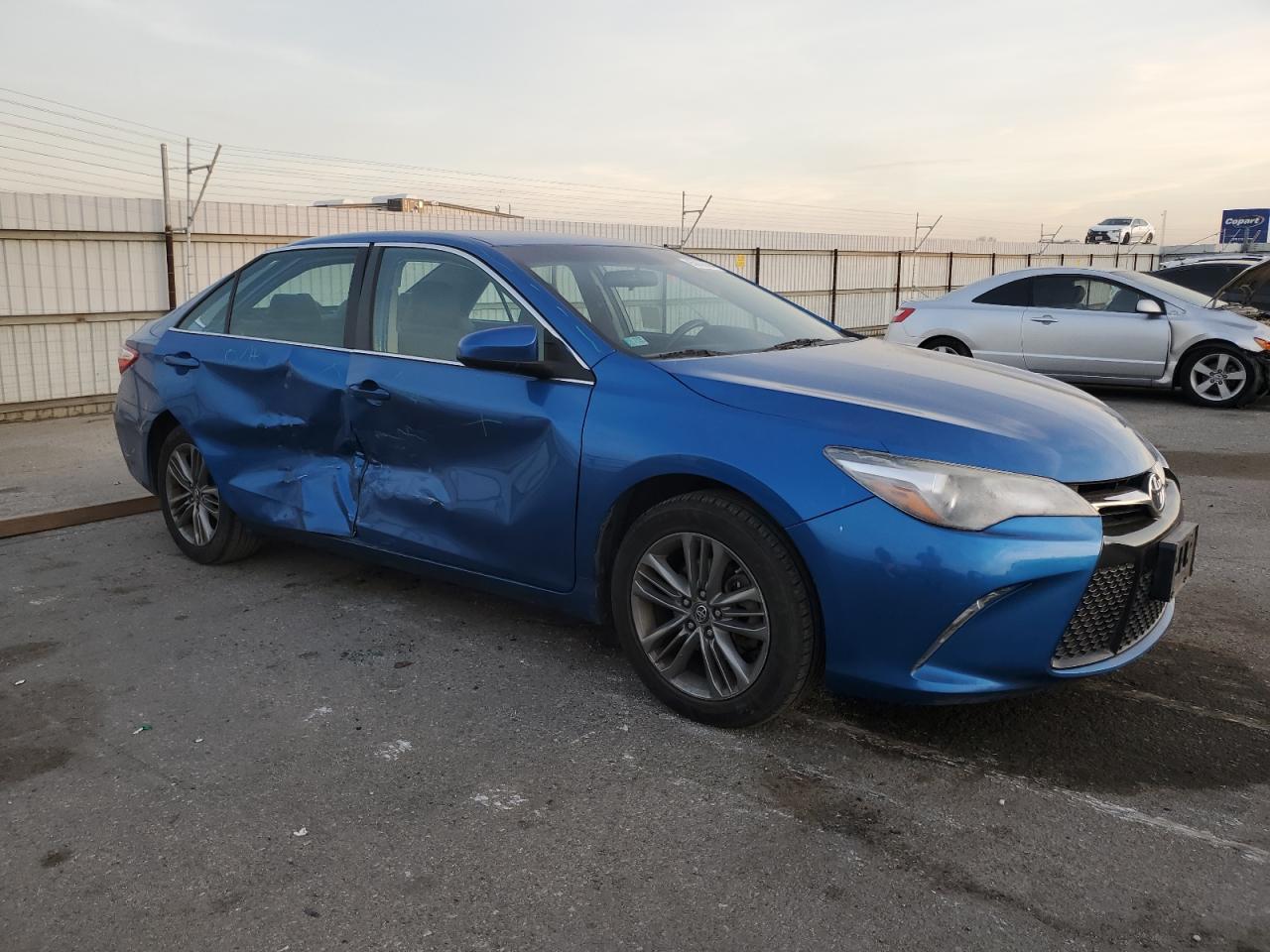 2017 TOYOTA CAMRY LE - Фото 4