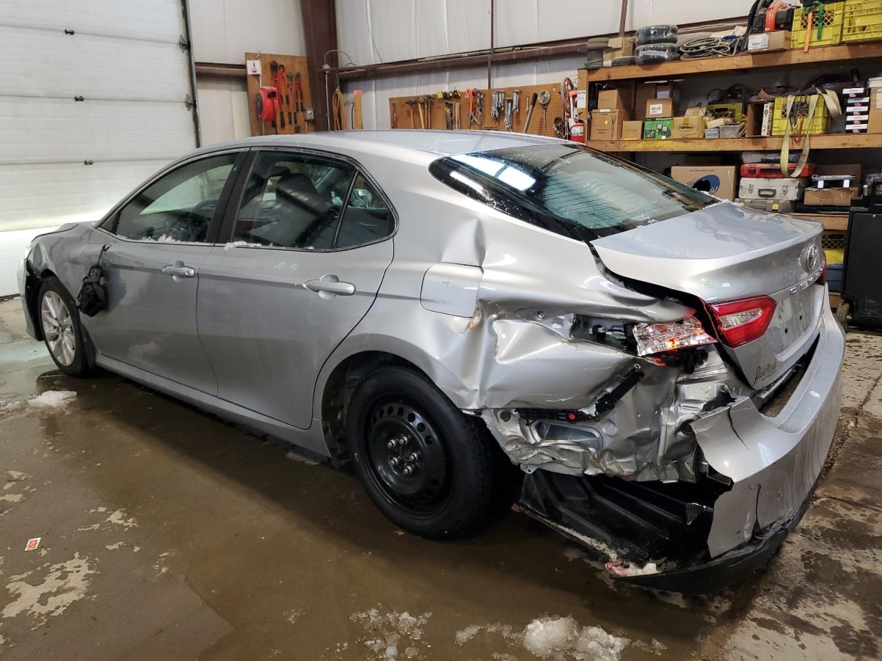 2020 TOYOTA CAMRY LE - Фото 2