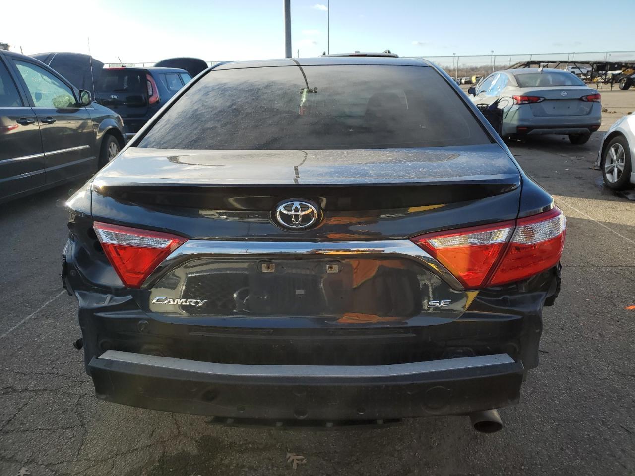 2017 TOYOTA CAMRY LE - Image 6