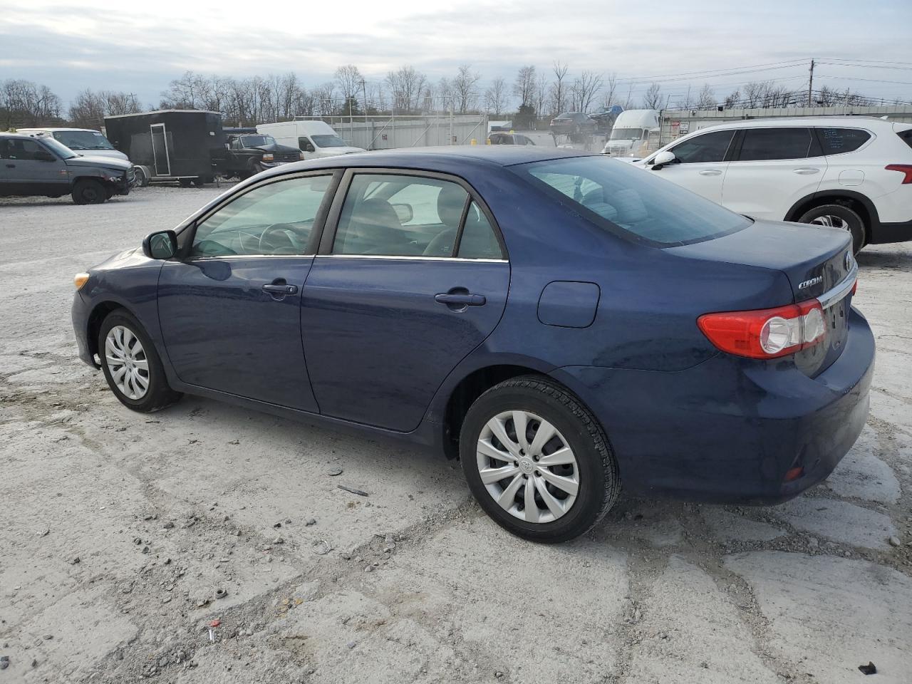 2013 TOYOTA COROLLA BA - Фото 2