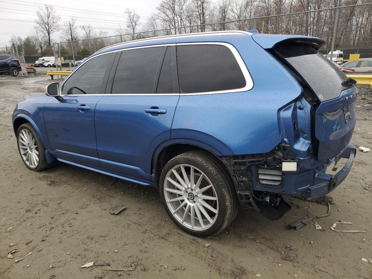 2016 VOLVO XC90 T6 - Фото 2