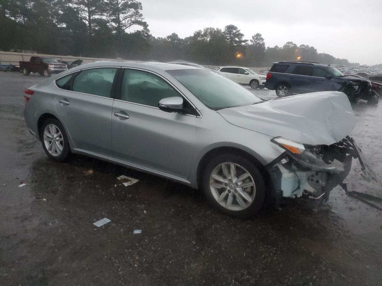 2015 TOYOTA AVALON XLE - Image 4