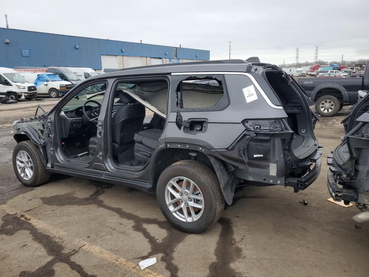 2024 JEEP GRAND CHER - Image 2