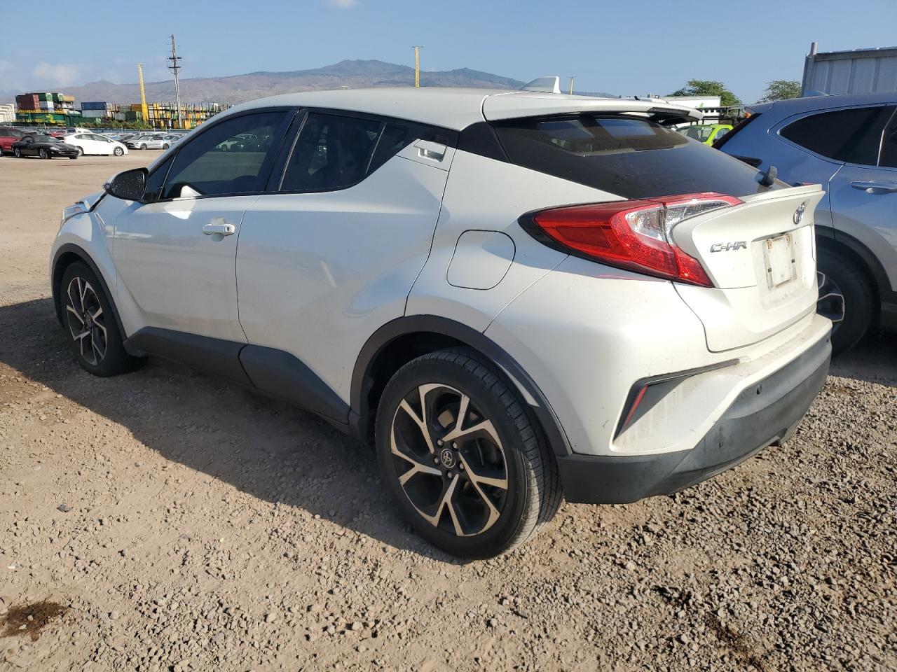 2019 TOYOTA C-HR XLE - Image 2
