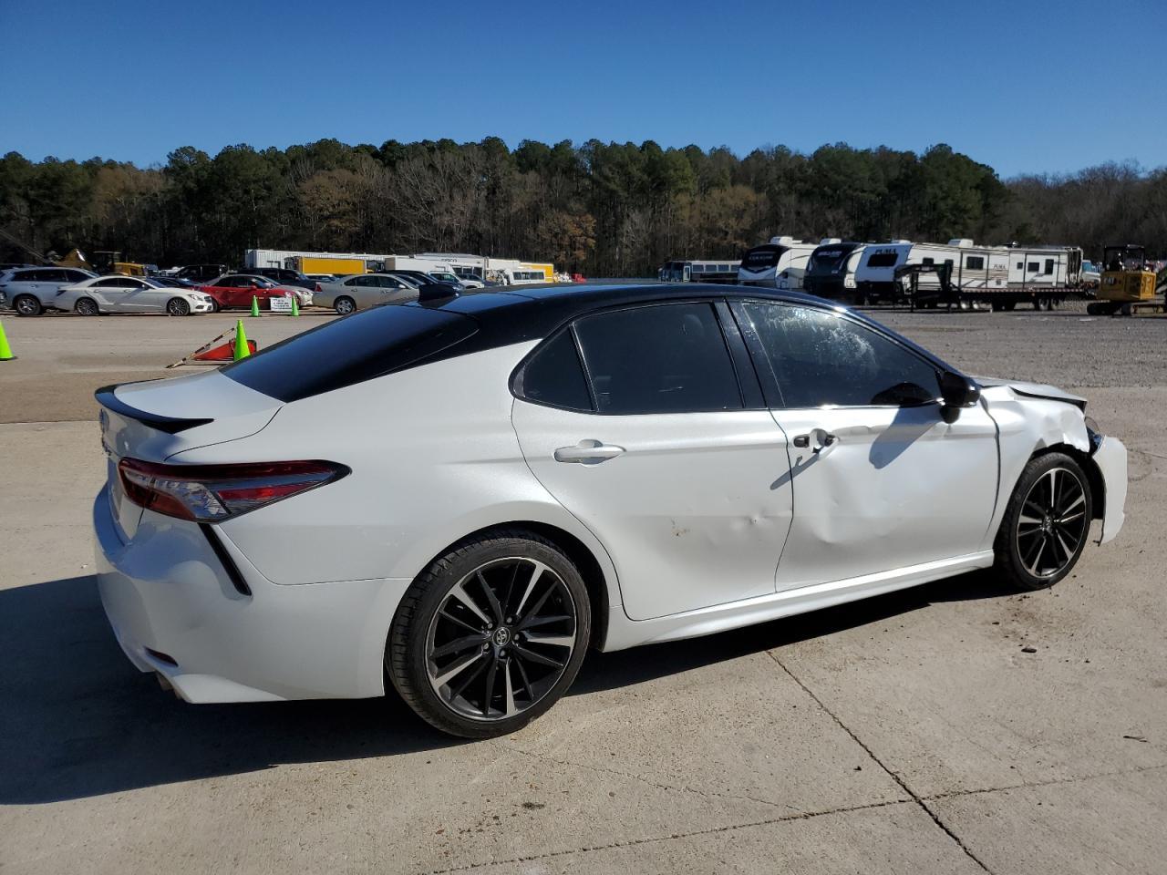 2019 TOYOTA CAMRY XSE - Image 3