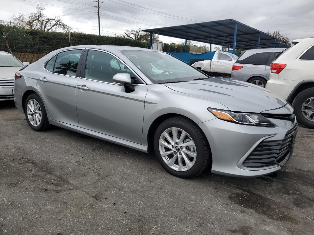 2024 TOYOTA CAMRY LE - Фото 4