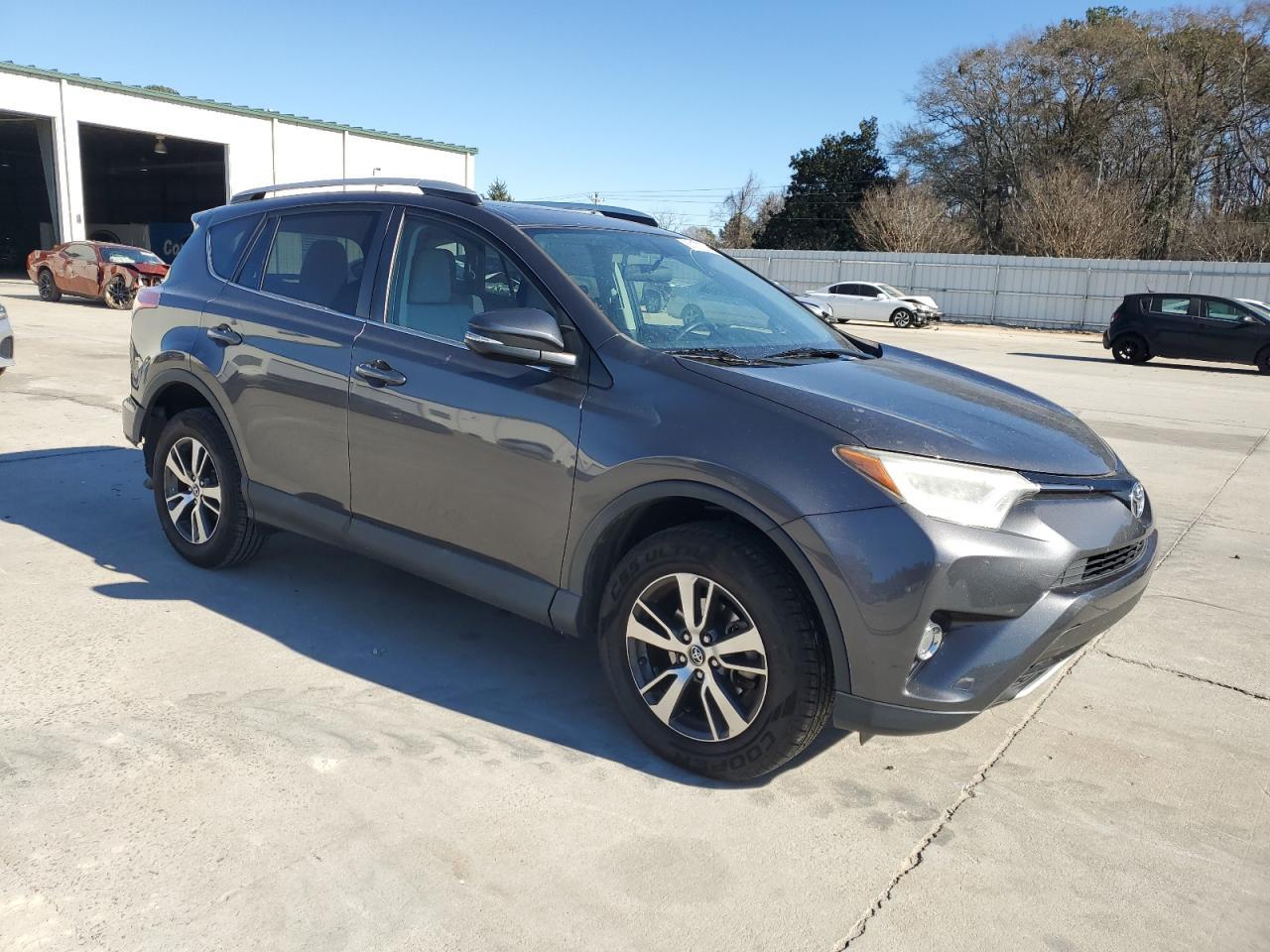 2016 TOYOTA RAV4 XLE - Фото 4