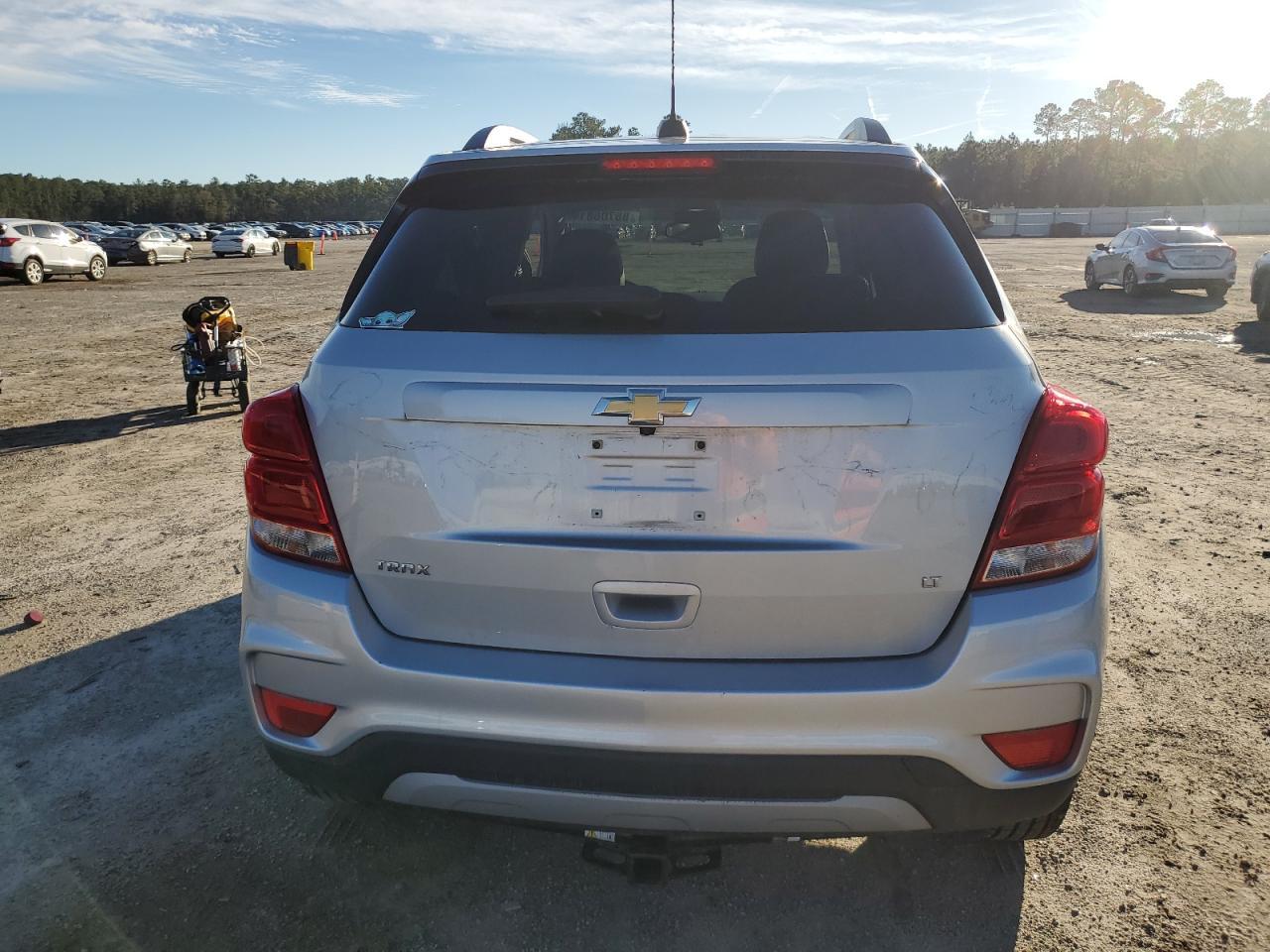 2019 CHEVROLET TRAX 1LT - Фото 6