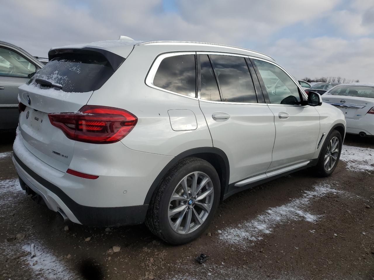 2019 BMW X3 XDRIVE3 - Фото 3