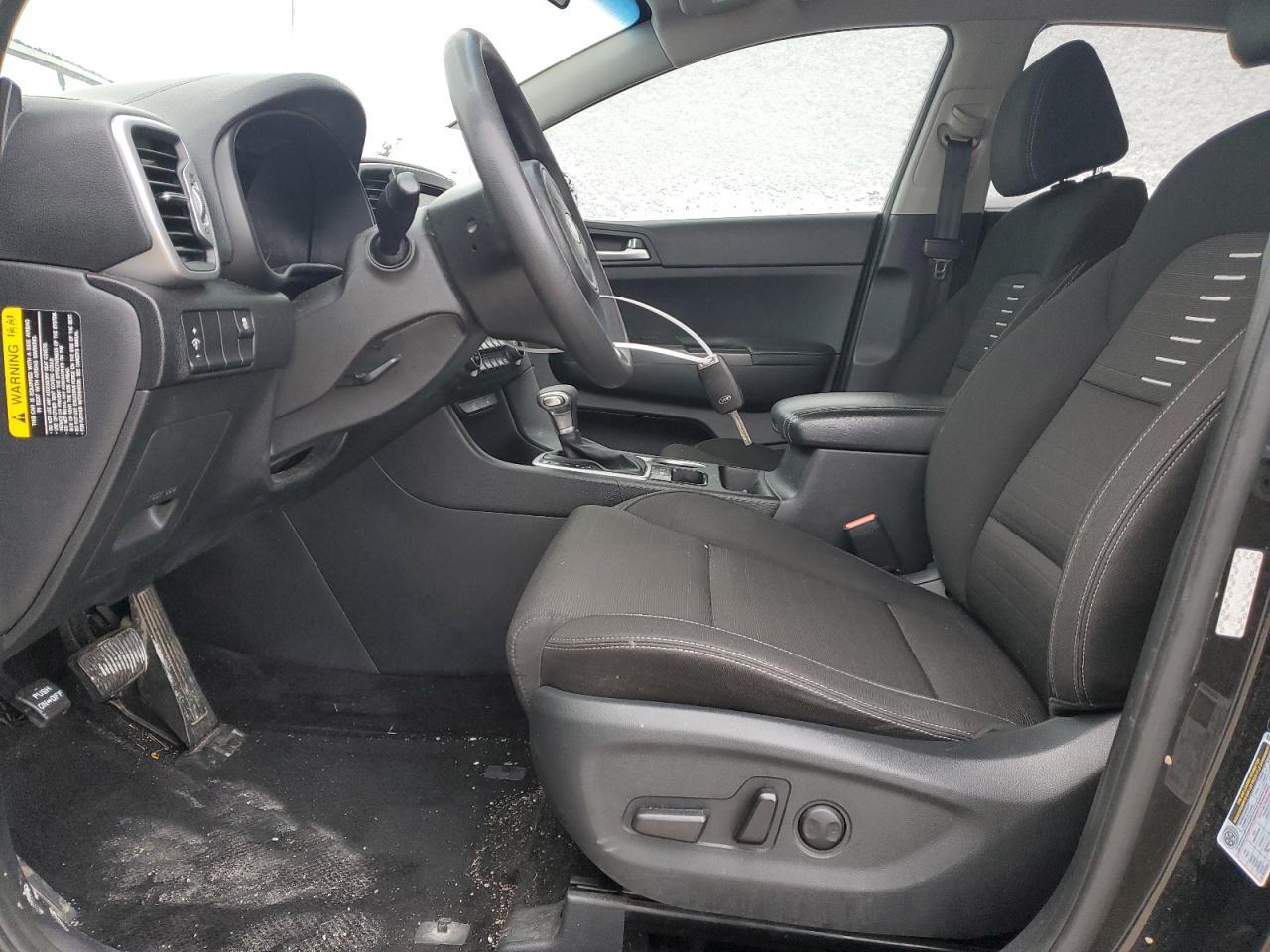 2017 KIA SPORTAGE L - Image 7