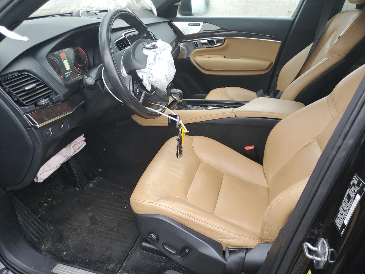2016 VOLVO XC90 T6 - Image 7