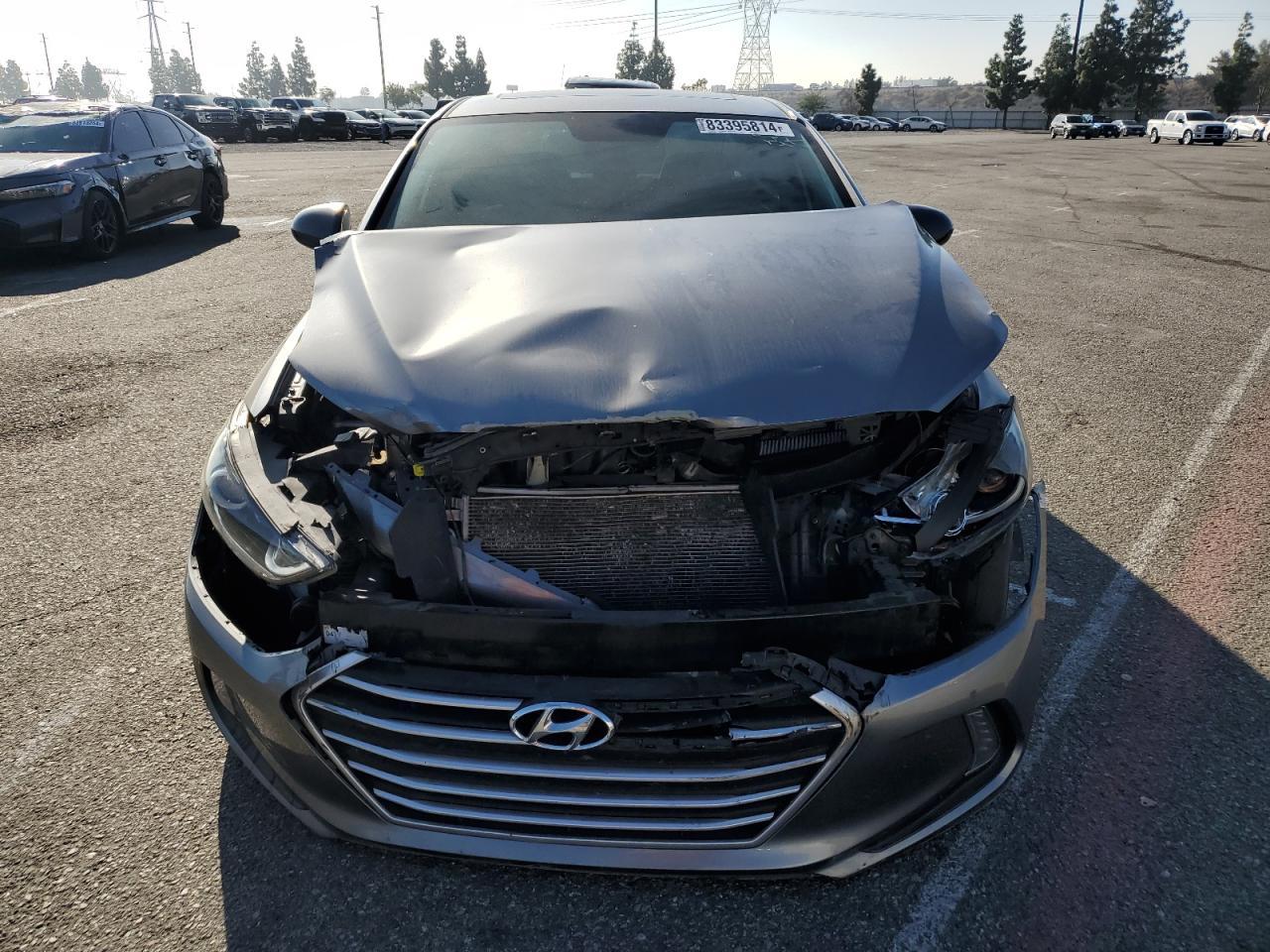 2018 HYUNDAI ELANTRA SE - Image 5