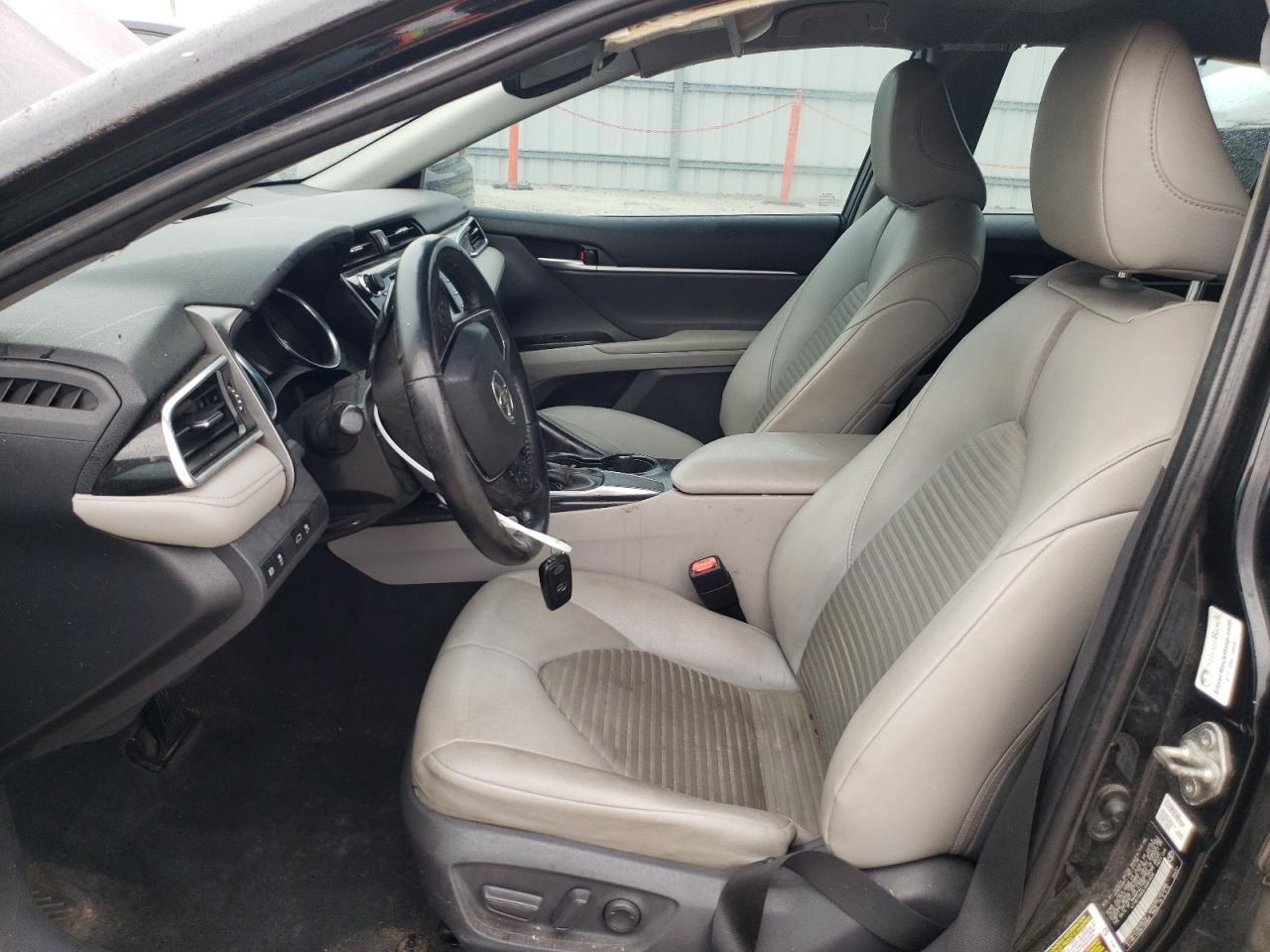 2018 TOYOTA CAMRY L - Фото 7
