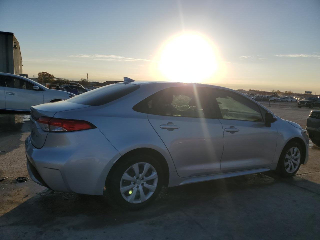 2022 TOYOTA COROLLA LE - Image 3