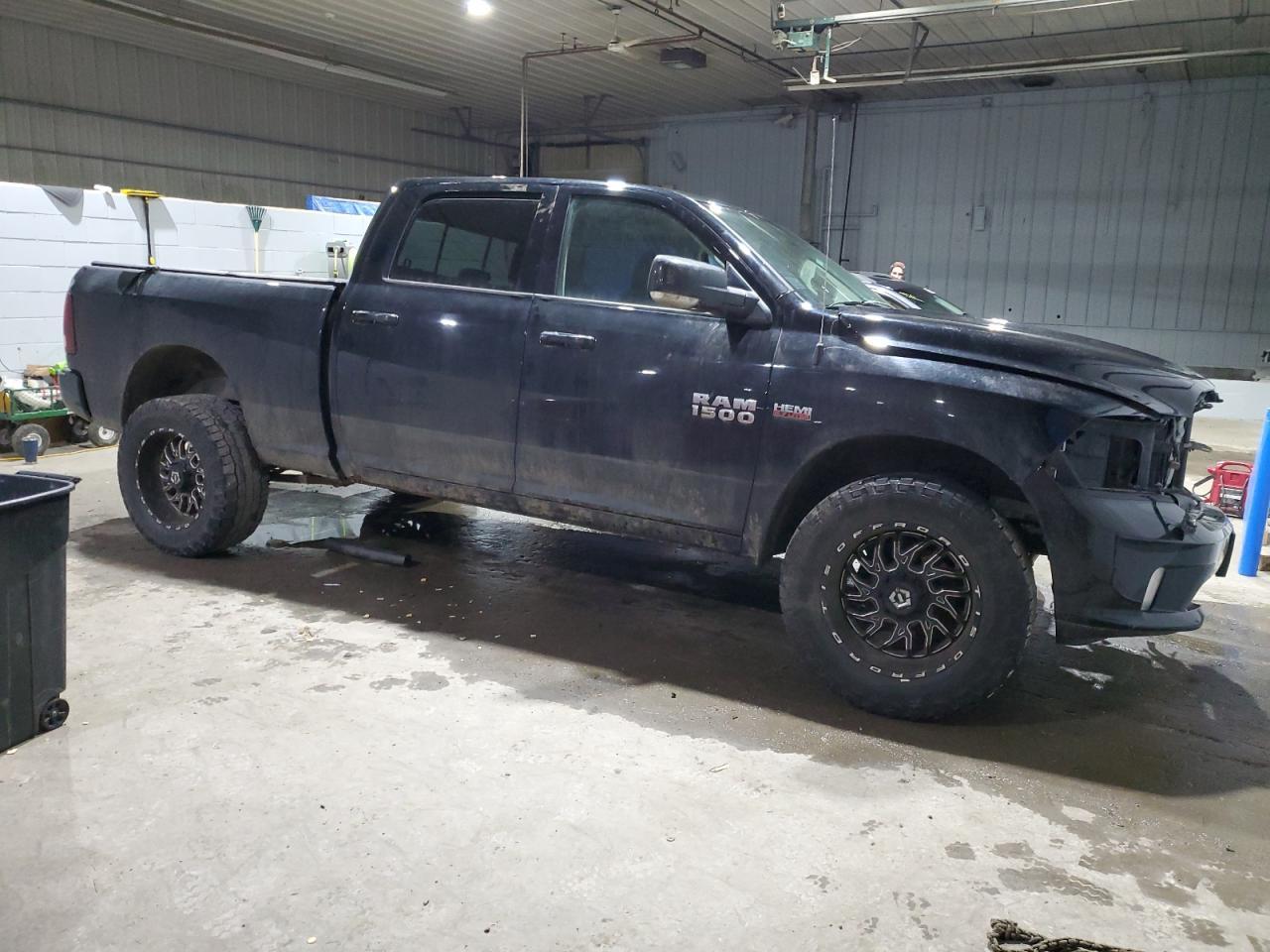 2014 RAM 1500 SPORT - Фото 4