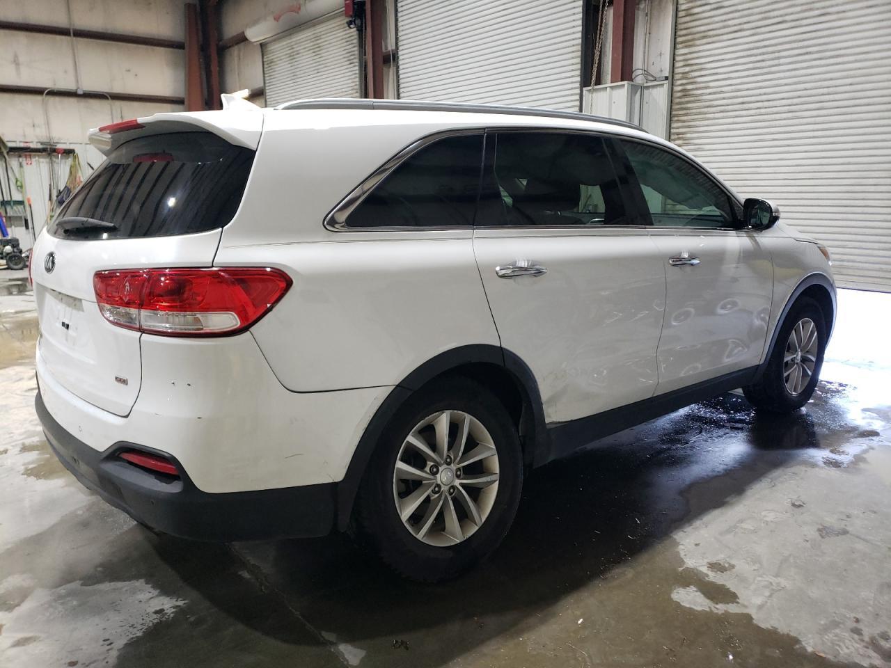 2016 KIA SORENTO LX - Image 3