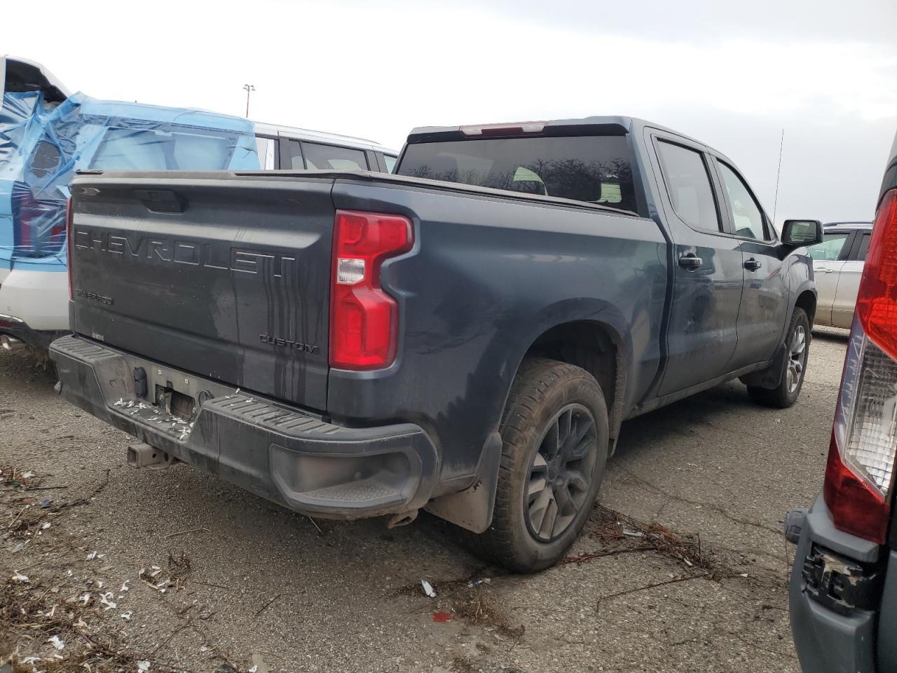 2021 CHEVROLET SILVERADO - Фото 3