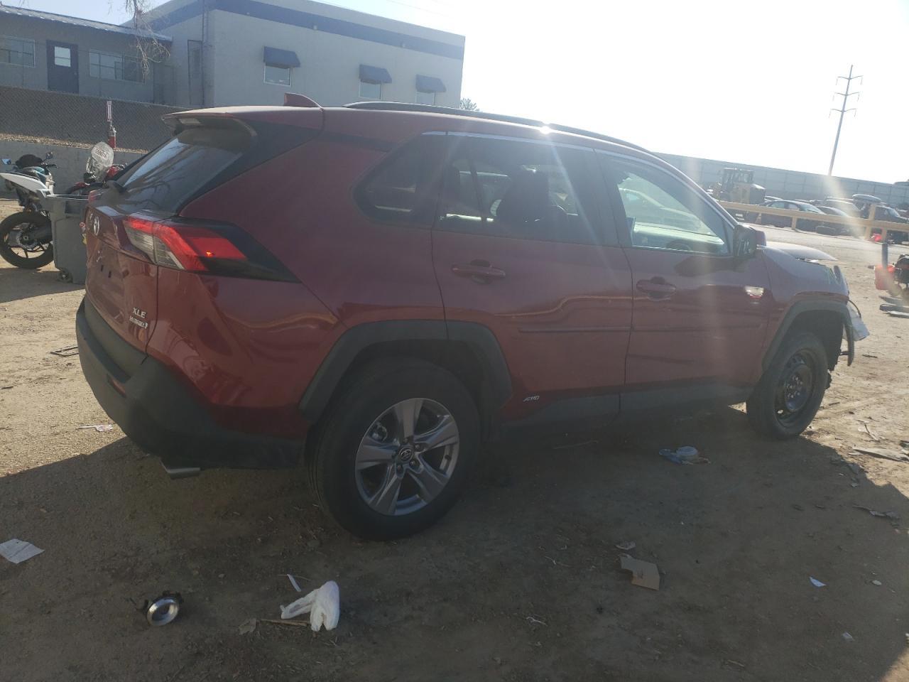 2022 TOYOTA RAV4 XLE - Image 3