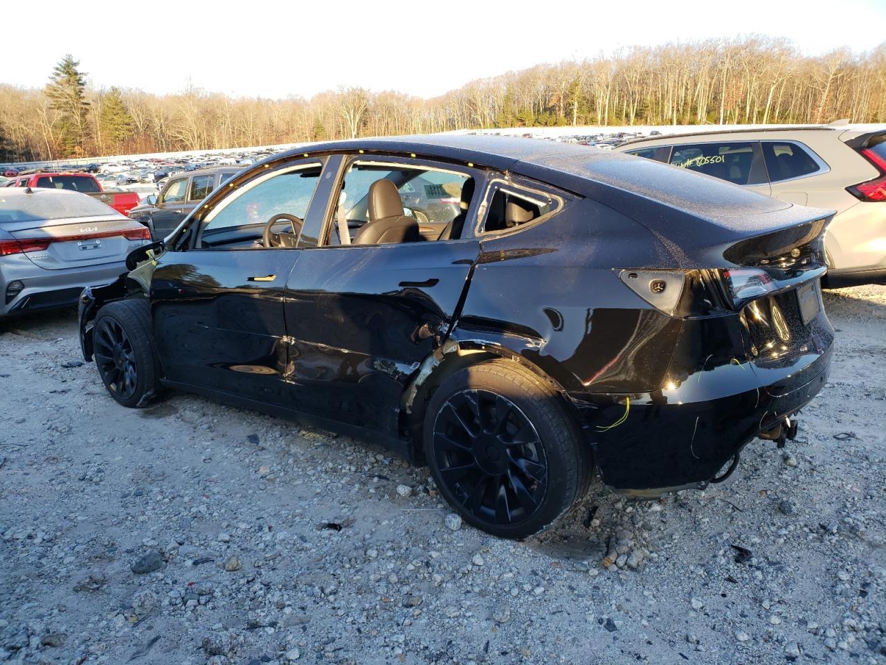 2023 TESLA MODEL Y - Image 2