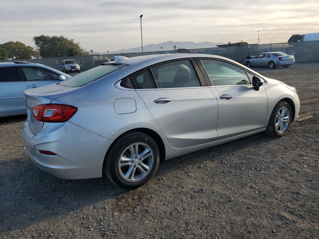 2017 CHEVROLET CRUZE LT - Image 3