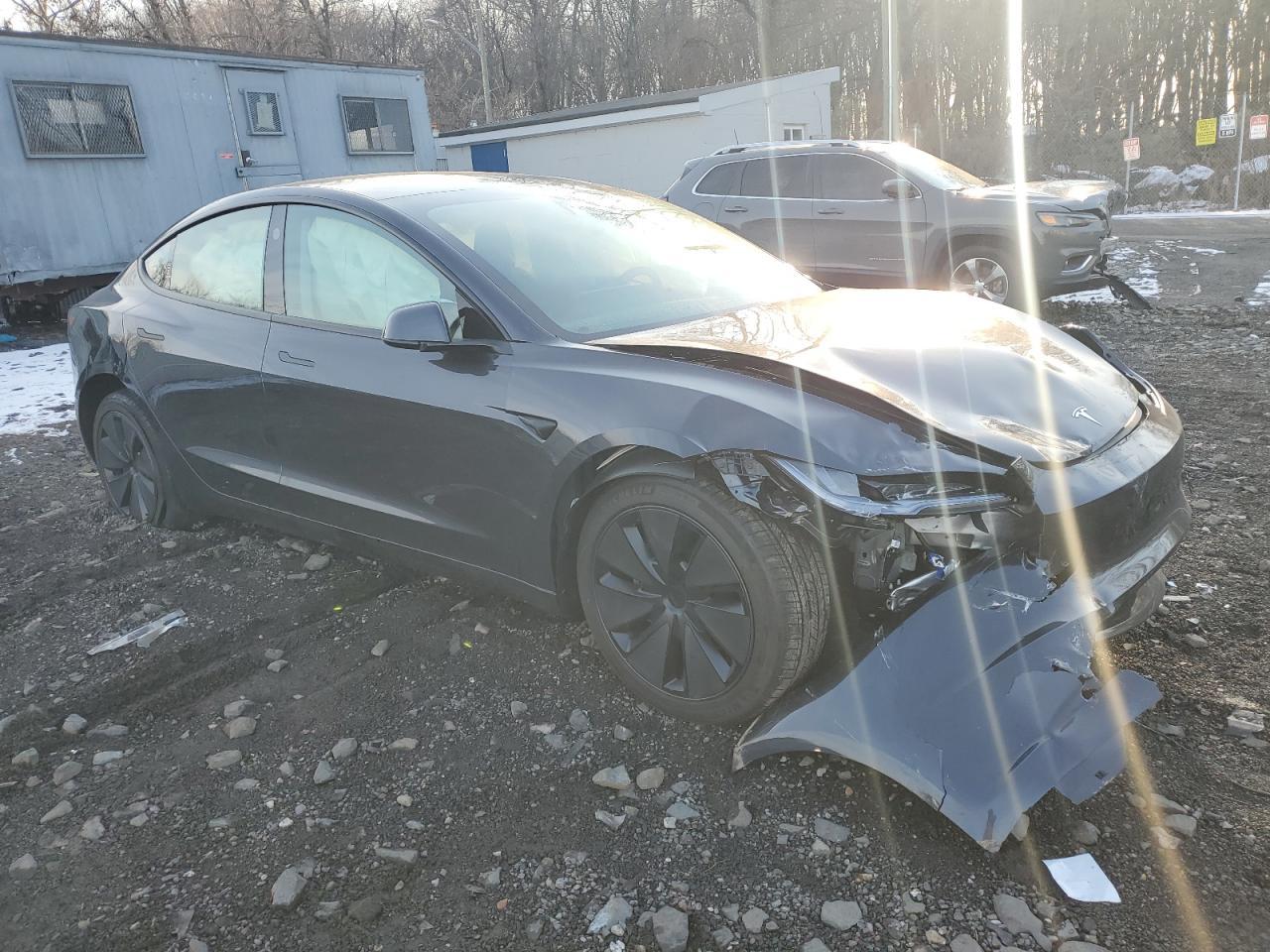 2024 TESLA MODEL 3 - Фото 4