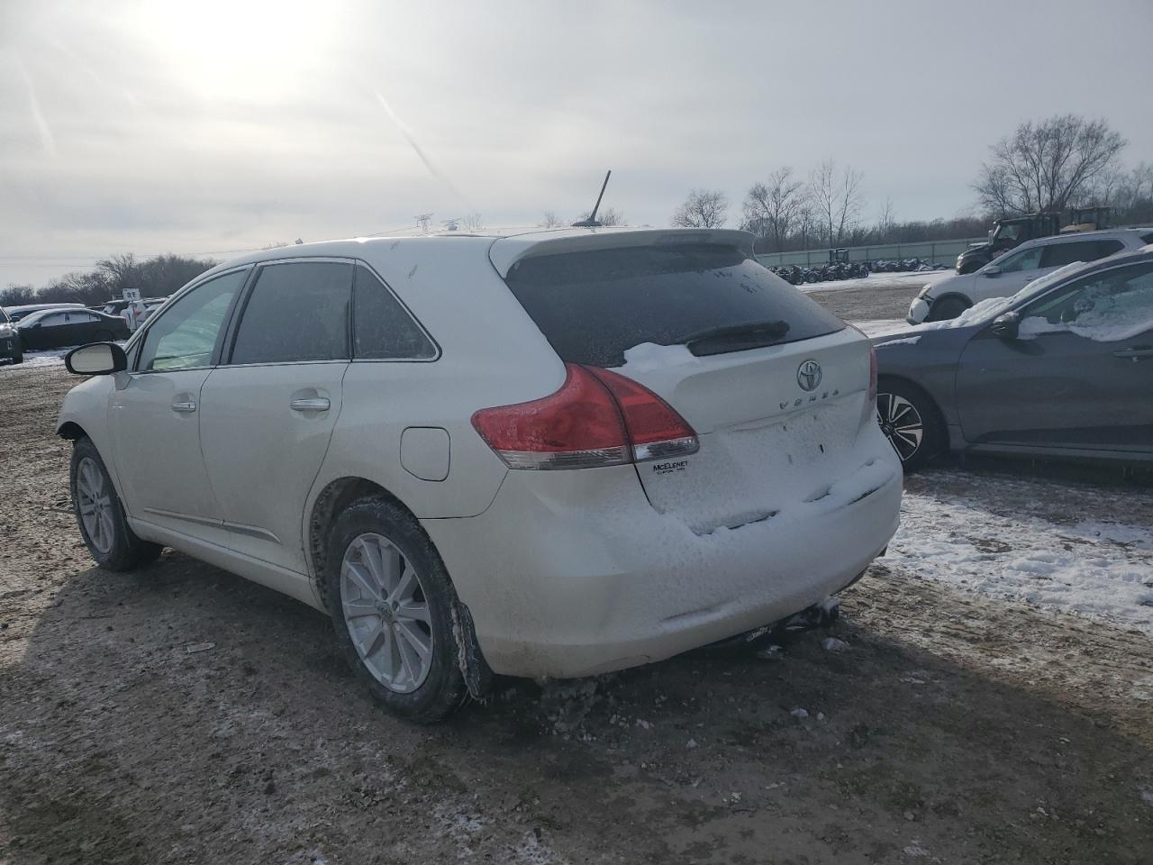 2011 TOYOTA VENZA - Image 2