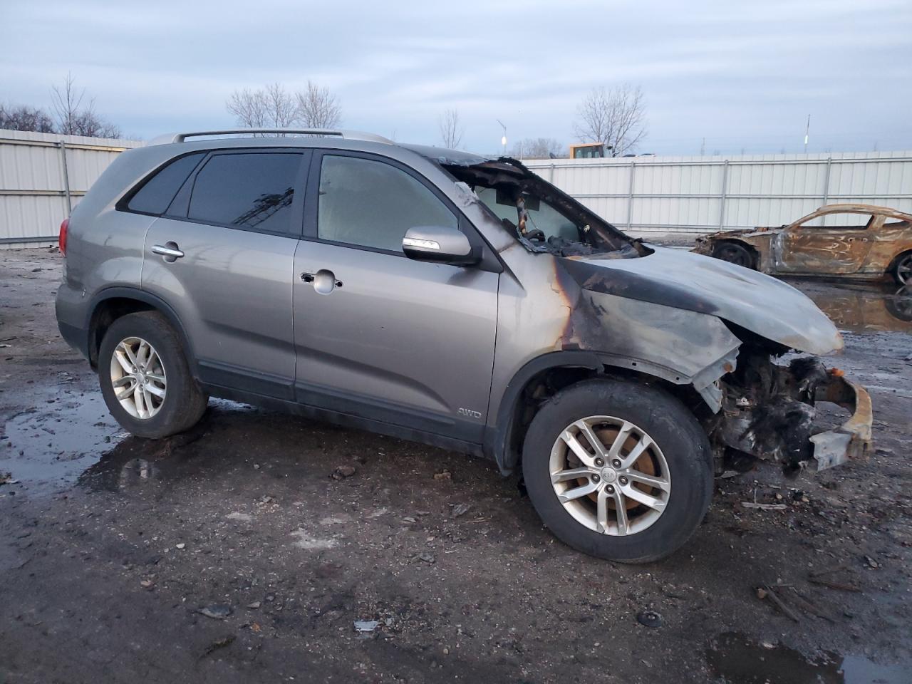 2015 KIA SORENTO LX - Image 4