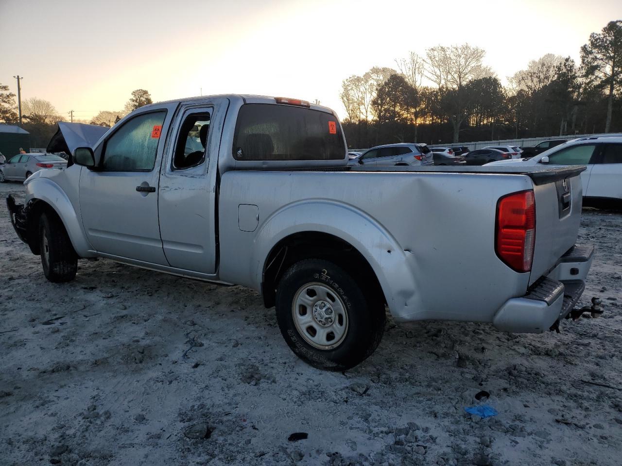 2019 NISSAN FRONTIER S - Фото 2